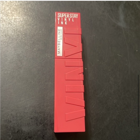 Maybelline SuperStay Vinyl Ink Long-wear Liquid Lipstick- 145 Rogue - Picture 6 of 7